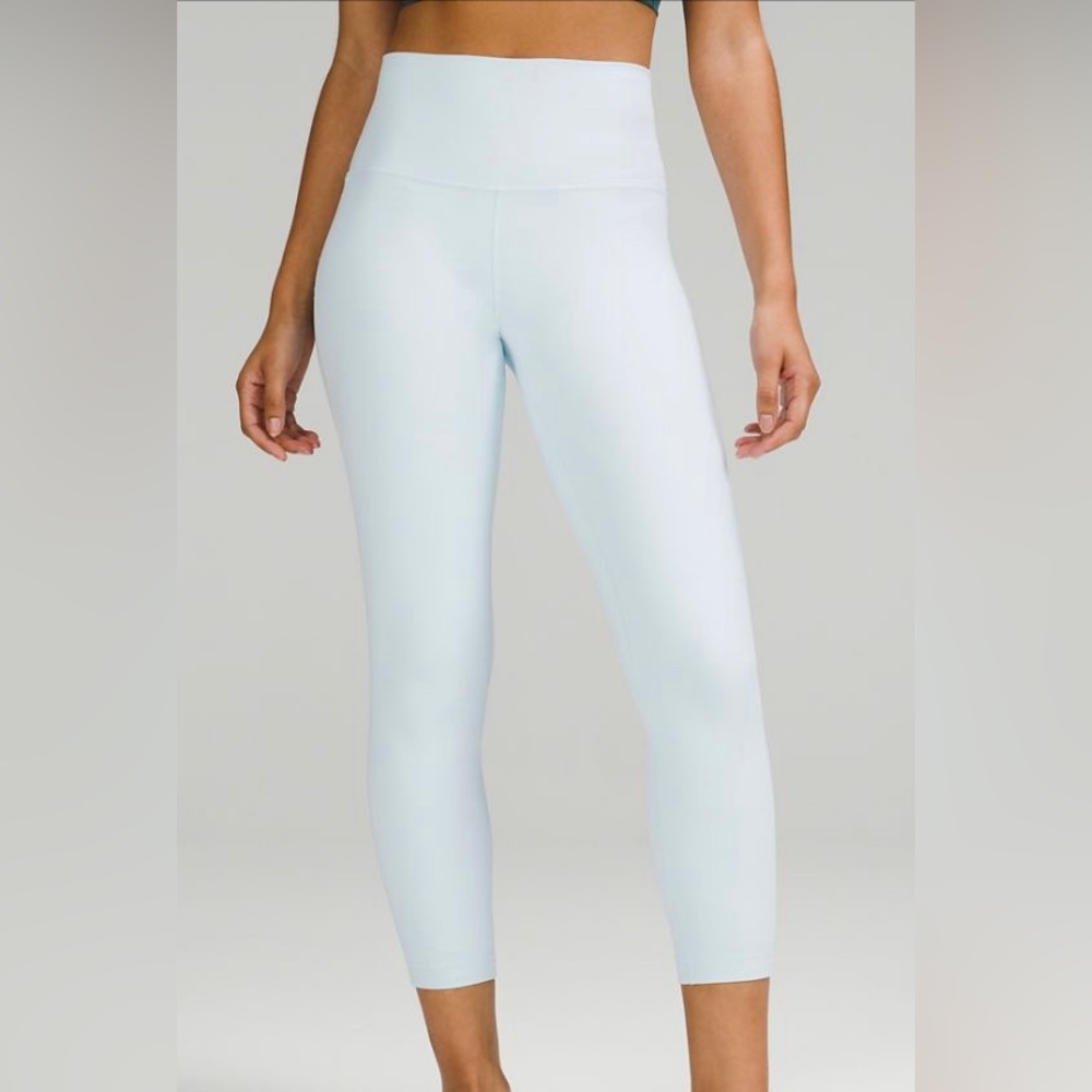 This is the lulu align leggings in a light blue size 10